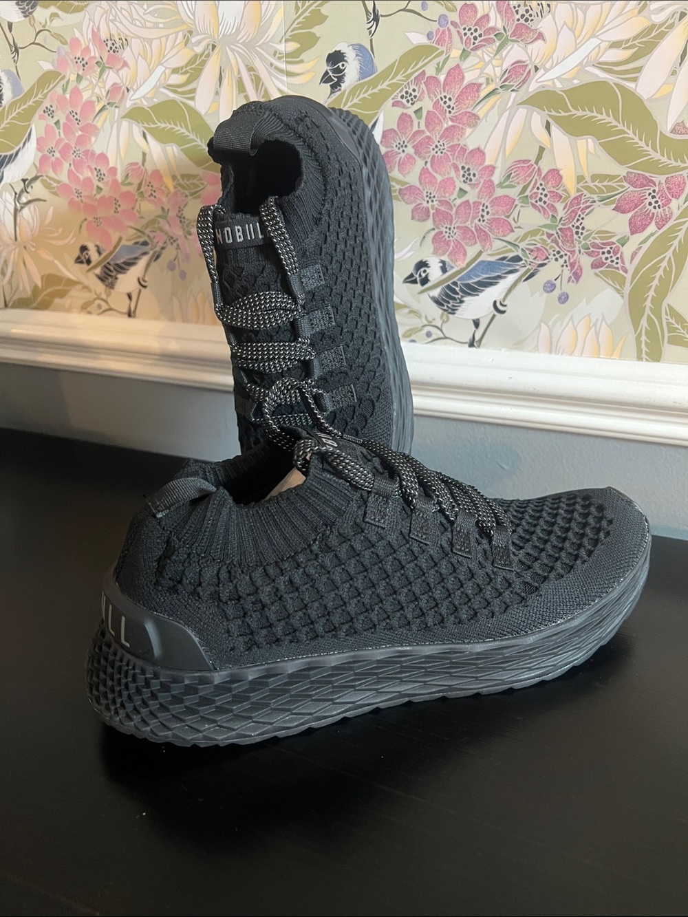 NWT and box NOBULL unisex  All-Black Knit Trainer Sneakers Mens 8 Womens 9.5